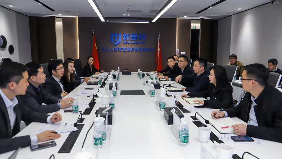 崇州市人民政府市長饒程一行到訪pp電子app官網(wǎng)健康集團總部